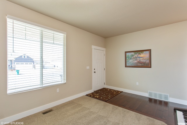 647 S Vance Dr, Layton, UT 84041 — photo 5