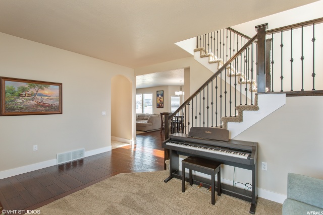 647 S Vance Dr, Layton, UT 84041 — photo 6
