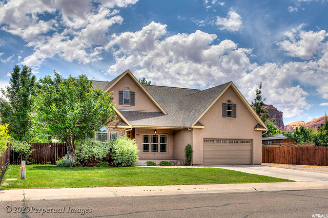 564 Gala Ave, Moab, UT 84532 — photo 2