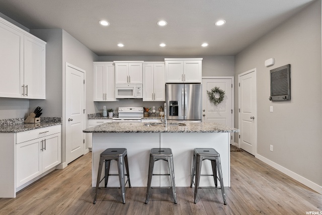 277 E 340 N, North Salt Lake, UT 84054 — photo 2