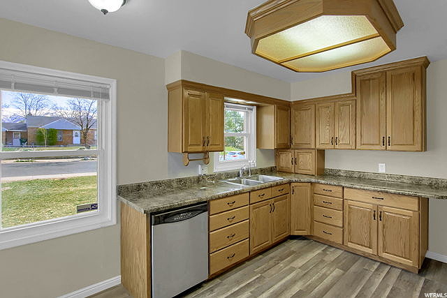 528 S 800 E, Clearfield, UT 84015 — photo 2
