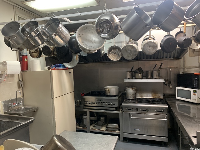 375 N Main St E, Bountiful, UT 84010 — photo 9
