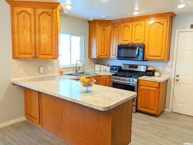 180 W 2050 S, Clearfield, UT 84015 — photo 3