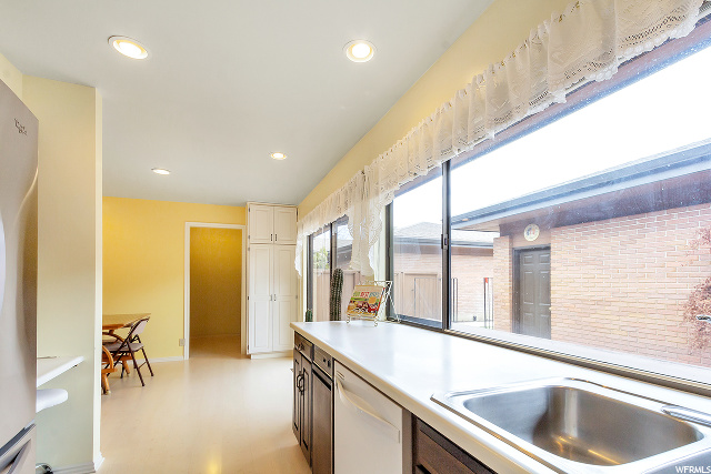 2155 S Ridgewood Way E, Bountiful, UT 84010 — photo 7