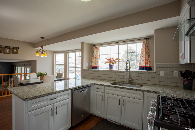 495 E Sandy Park Dr S, Midvale, UT 84047 — photo 4