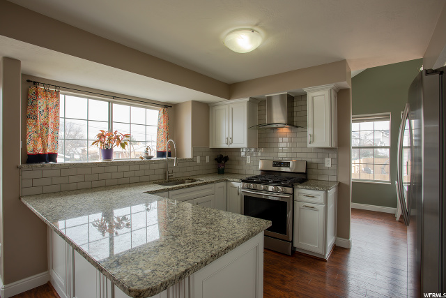 495 E Sandy Park Dr S, Midvale, UT 84047 — photo 2