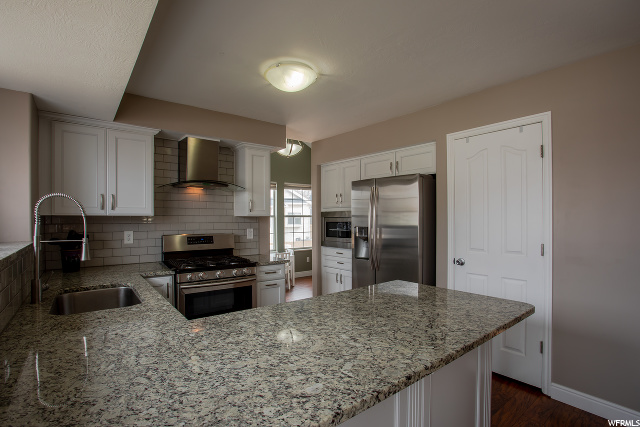 495 E Sandy Park Dr S, Midvale, UT 84047 — photo 3