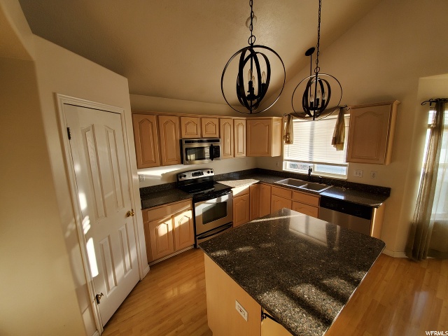 370 S 950 W, Layton, UT 84041 — photo 3