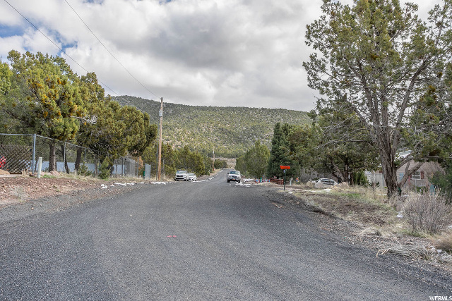 128 E Forest Dr, Central, UT 84722 — photo 5