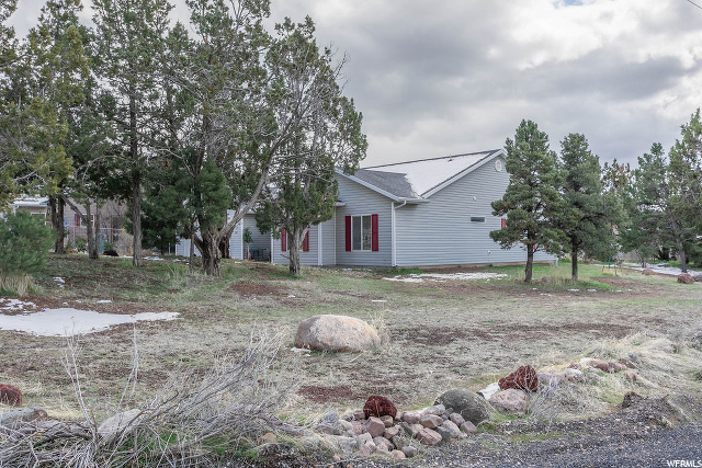 128 E Forest Dr, Central, UT 84722 — photo 2
