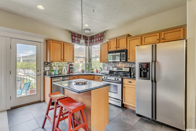 936 Spring Creek Dr, Farmington, UT 84025 — photo 4