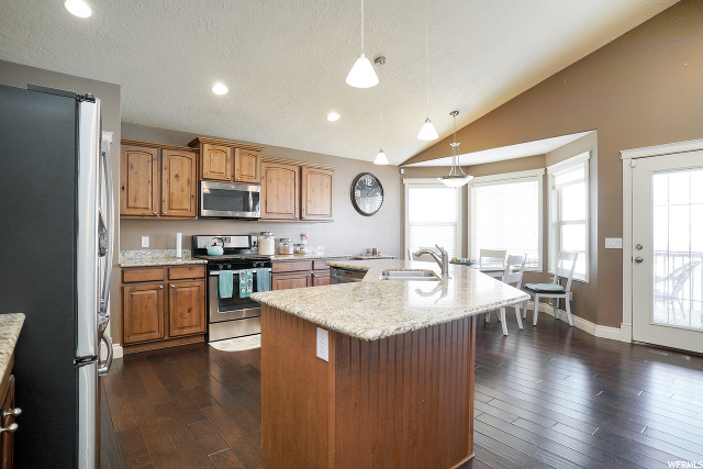 696 W 3500 S, Riverdale, UT 84405 — photo 6