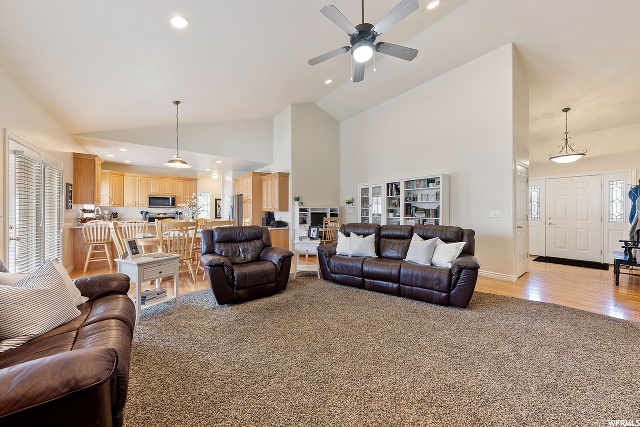 251 Canyon Rd, Bountiful, UT 84010 — photo 9