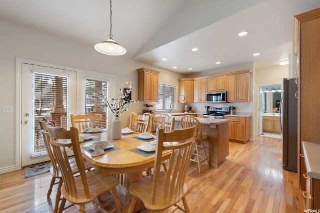 251 Canyon Rd, Bountiful, UT 84010 — photo 7