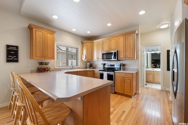 251 Canyon Rd, Bountiful, UT 84010 — photo 2