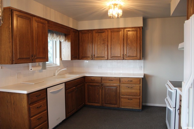 139 S 600 E, Bountiful, UT 84010 — photo 2