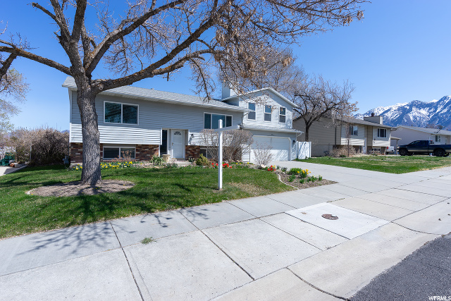 831 E Carnation Dr, Sandy, UT 84094