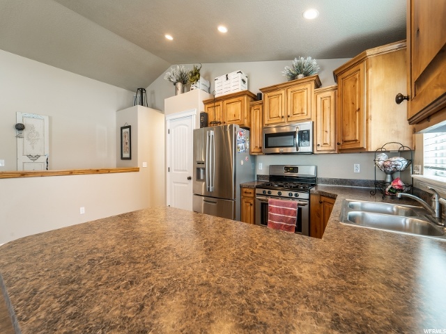 3377 W 4150 S, West Haven, UT 84401 — photo 8