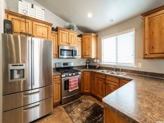 3377 W 4150 S, West Haven, UT 84401 — photo 7