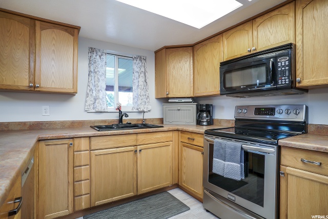 2583 N 770 W, Clinton, UT 84015 — photo 8