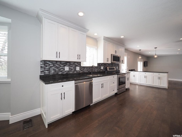 1660 E 2550 N, Layton, UT 84040 — photo 9