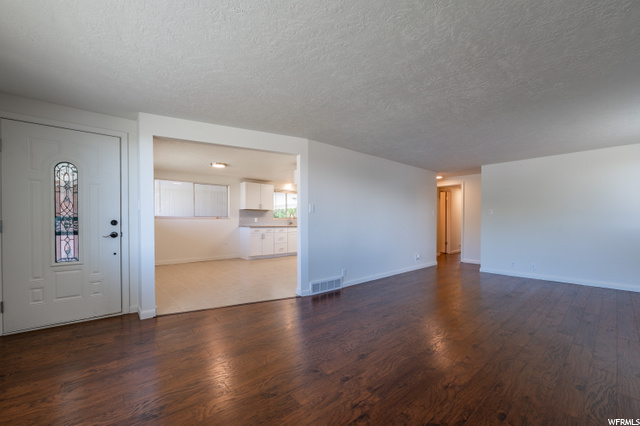 690 E Center St, Bountiful, UT 84010 — photo 6