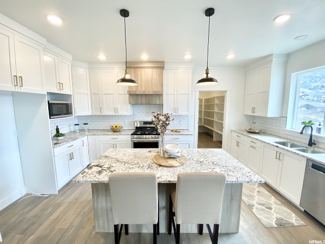 560 E Center St, Millville, UT 84326 — photo 5
