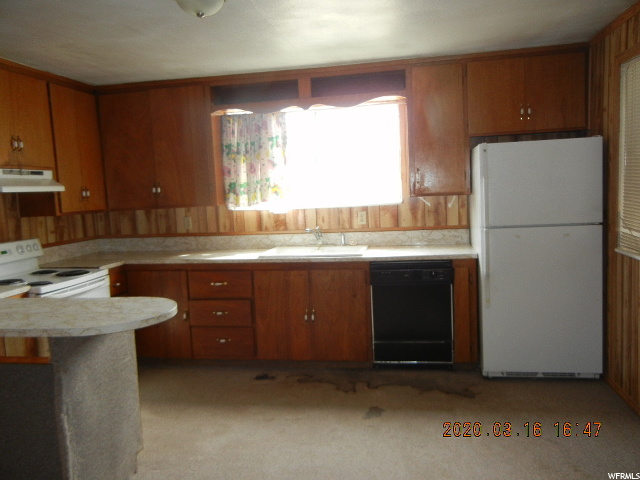 312 E Center St, Levan, UT 84639 — photo 6