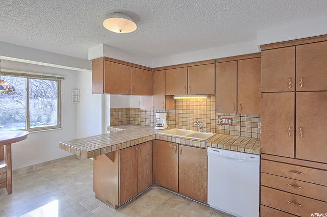 6843 S 500 E, Midvale, UT 84047 — photo 8
