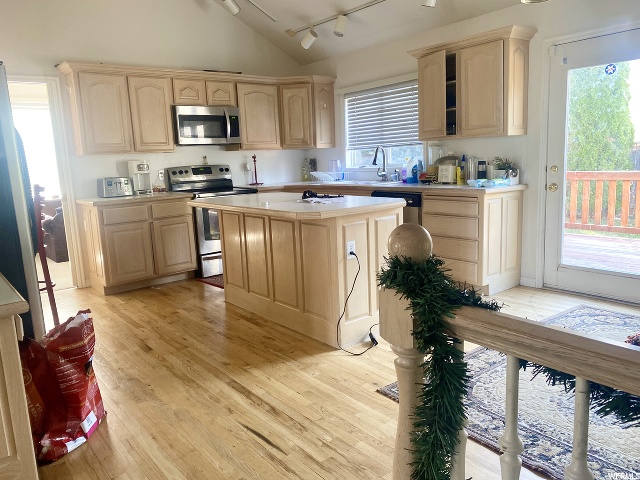 1924 E 10260 S, Sandy, UT 84092 — photo 4