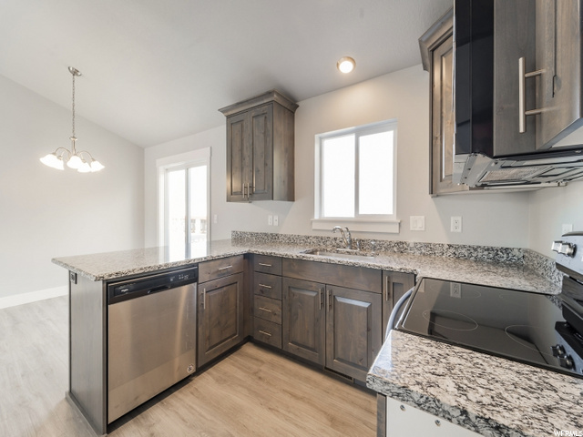 2876 W 4200 S, Roy, UT 84067 — photo 8