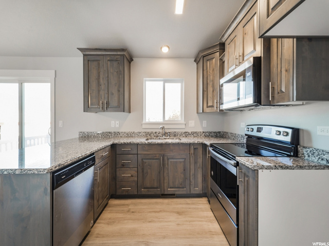 2876 W 4200 S, Roy, UT 84067 — photo 6