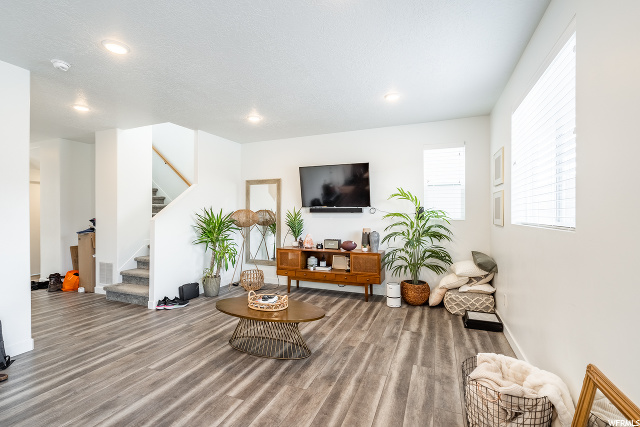 533 N 290 E, Vineyard, UT 84058 — photo 2