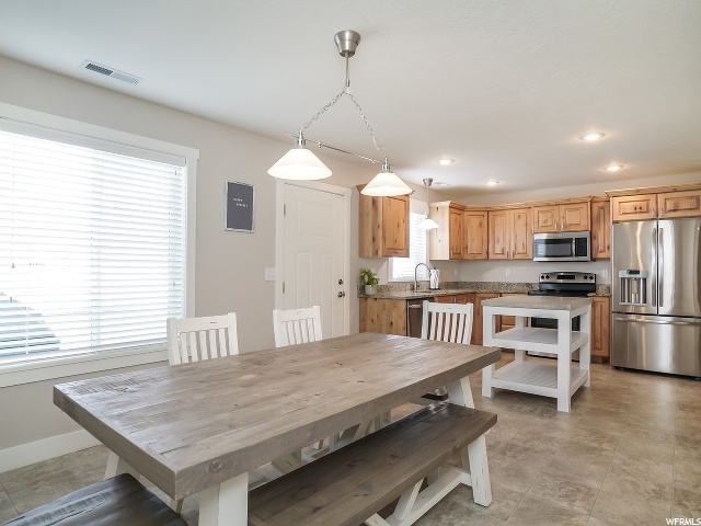 928 Willow Brook Ln, Pleasant View, UT 84414 — photo 6