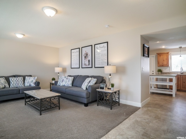 928 Willow Brook Ln, Pleasant View, UT 84414 — photo 2