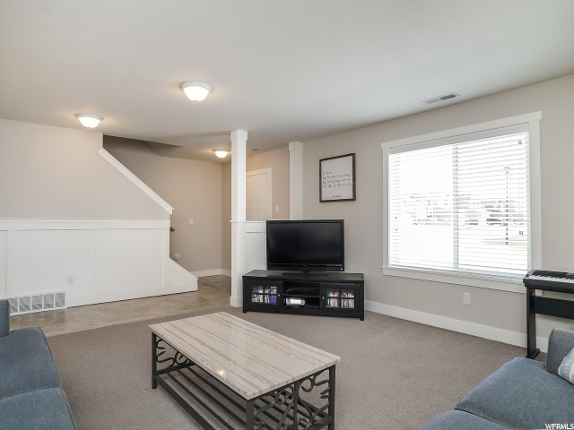 928 Willow Brook Ln, Pleasant View, UT 84414 — photo 4