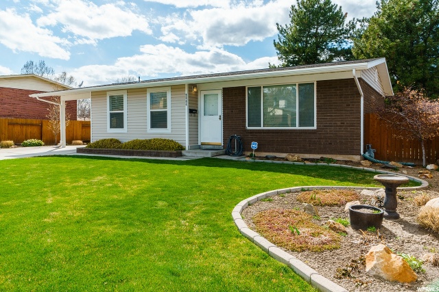 9864 S Darin Dr, Sandy, UT 84070 — photo 4