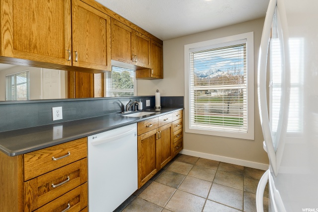 9864 S Darin Dr, Sandy, UT 84070 — photo 9