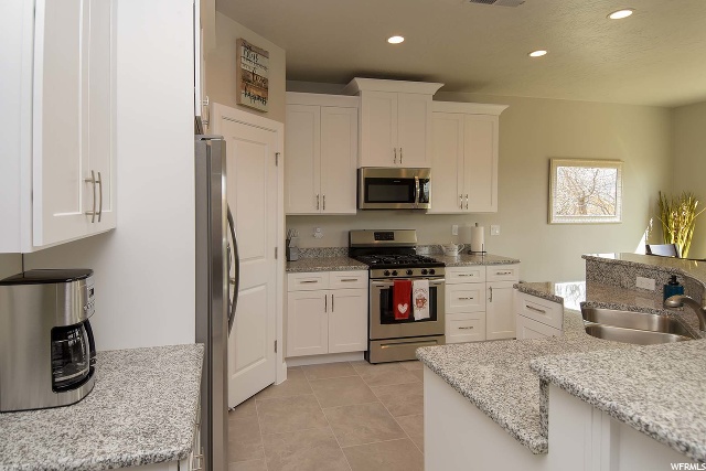 422 N 2860 E, St. George, UT 84790 — photo 11