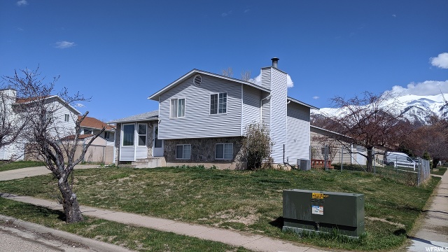 1360 N 1100 E, Layton, UT 84040 — photo 2