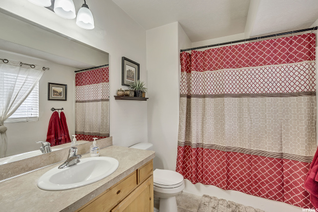 2072 N 550 W, Clinton, UT 84015 — photo 11