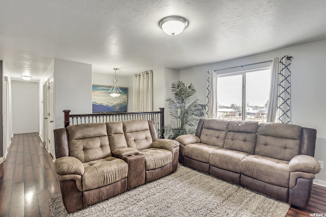 2072 N 550 W, Clinton, UT 84015 — photo 4
