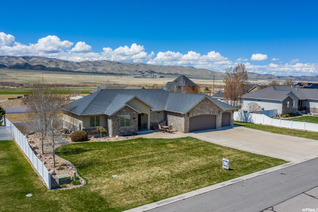 858 S 100 W, Mona, UT 84645 — photo 4