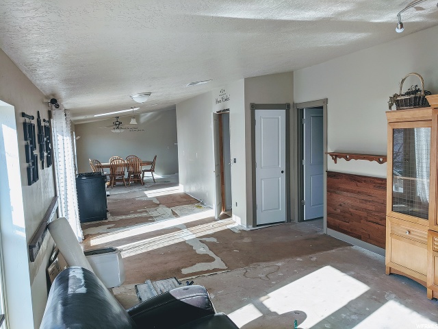 636 E 700 S, Mt Pleasant, UT 84647 — photo 5