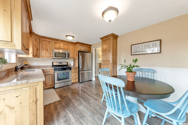 378 E 10375 S, Sandy, UT 84070 — photo 3