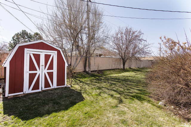 10049 S Flint Dr E, Sandy, UT 84094 — photo 4