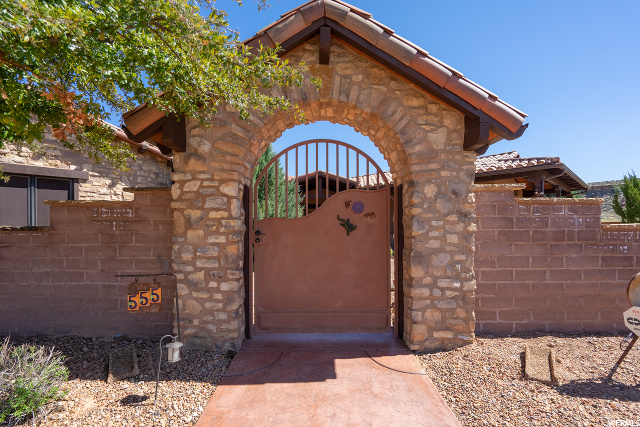 555 E Estrella Rdg, Virgin, UT 84779 — photo 10