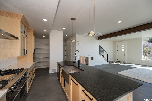957 E Windsor Ln S, Bountiful, UT 84010 — photo 4