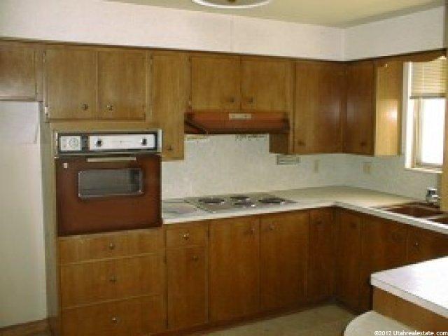 2284 E Cherry Ln, Layton, UT 84040 — photo 3