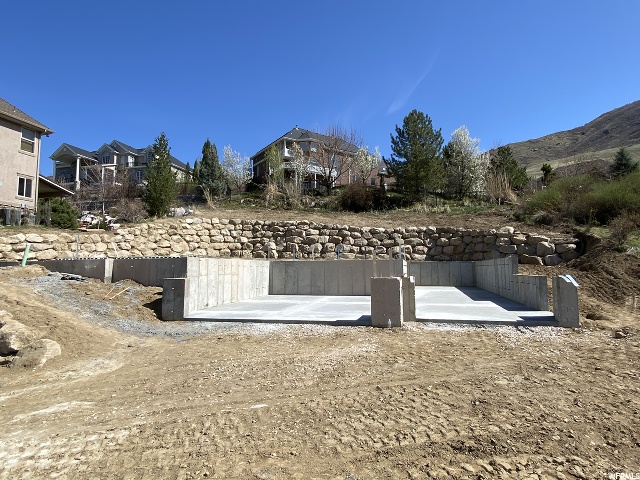 1748 N Compton, Farmington, UT 84025 — photo 2
